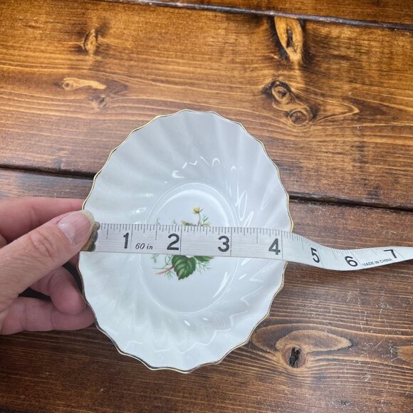 Adderley Fine Bone China Ripe Strawberry Dish With Gold Trim England - Picture 8 of 9